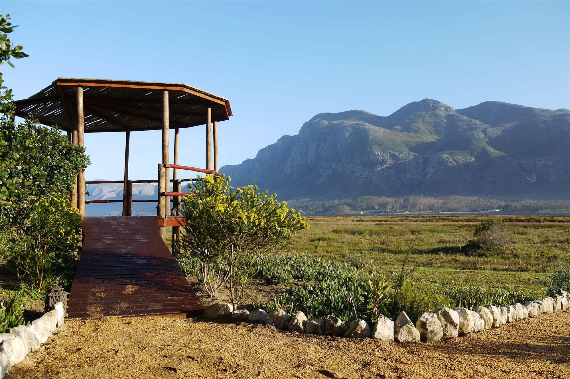 Mosaic Lagoon Lodge ستانفورد المظهر الخارجي الصورة